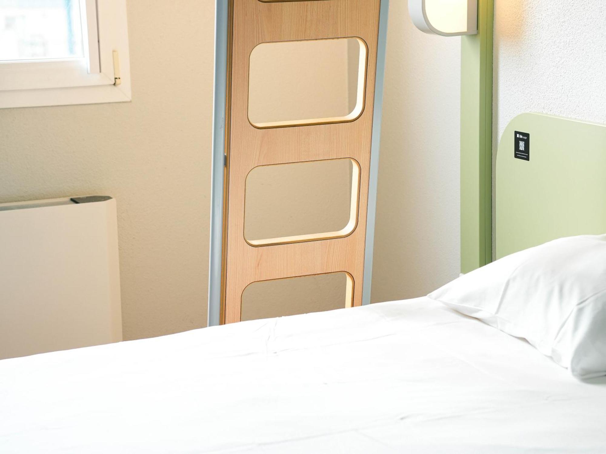 Ibis Budget Caen Porte De Bretagne Bretteville-sur-Odon Exterior photo