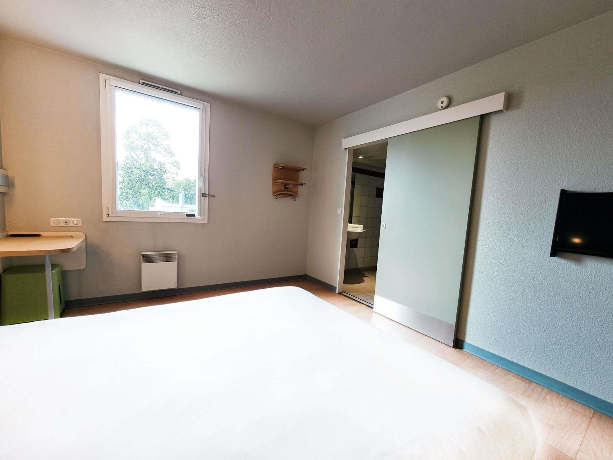 Ibis Budget Caen Porte De Bretagne Bretteville-sur-Odon Exterior photo