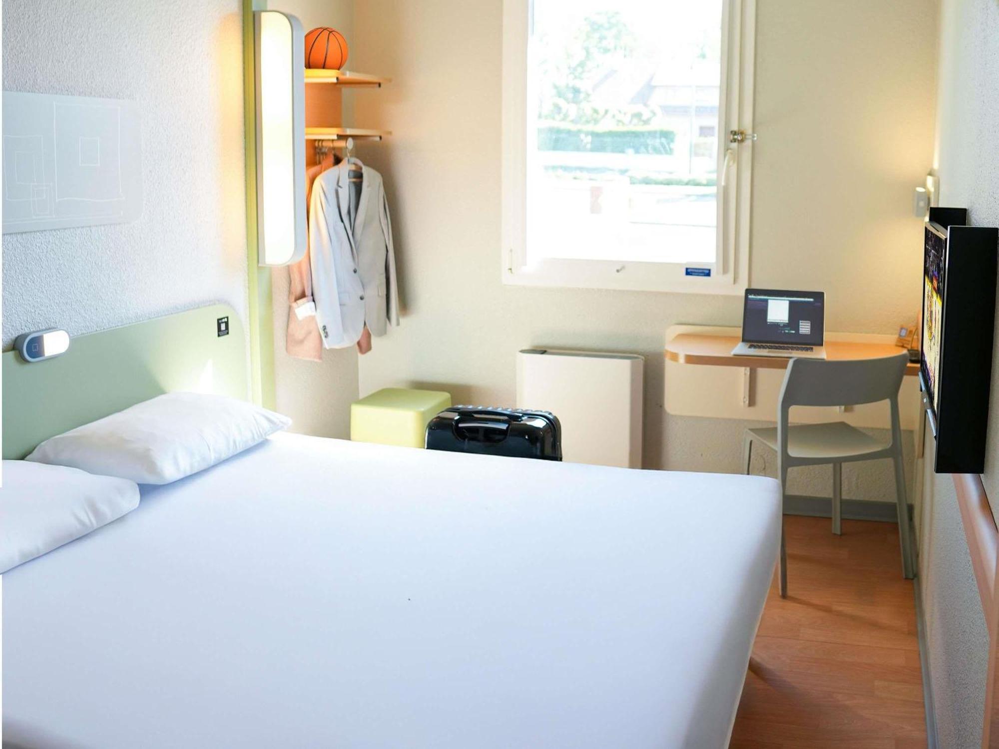 Ibis Budget Caen Porte De Bretagne Bretteville-sur-Odon Exterior photo